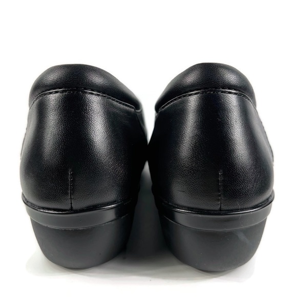 CLARKS Collection Soft Cushion Insole Clogs - Picture 8 of 11